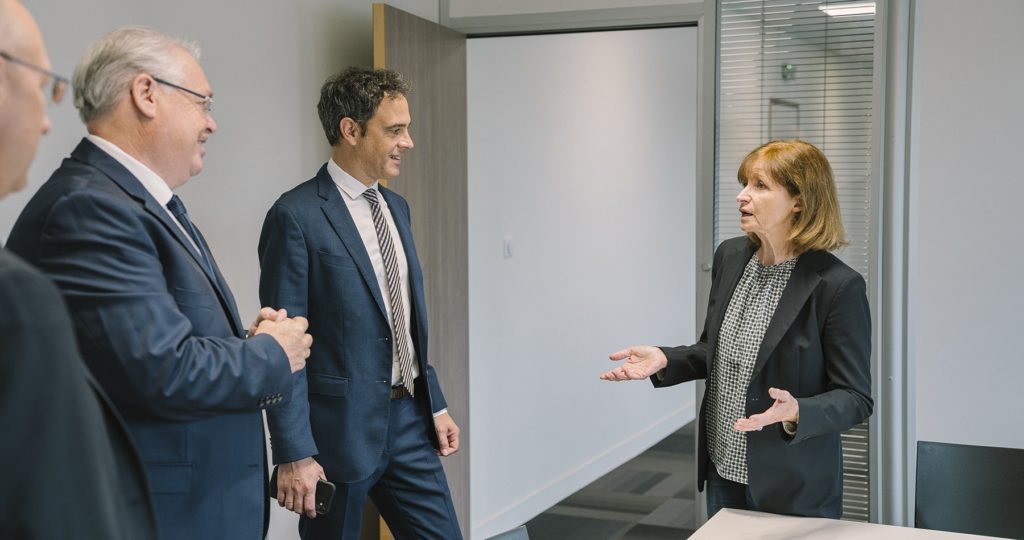 Réunion sur la valorisation d'une entreprise avant cession